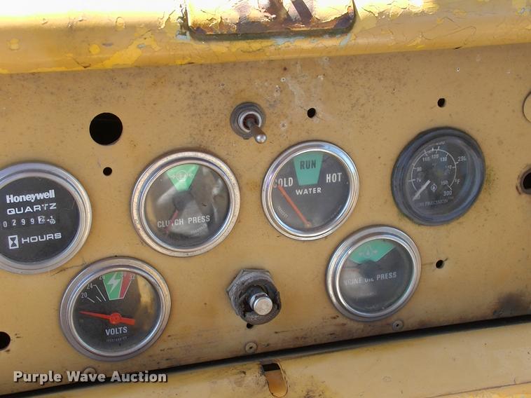 image for item L3046 1981 Dresser TD15C dozer