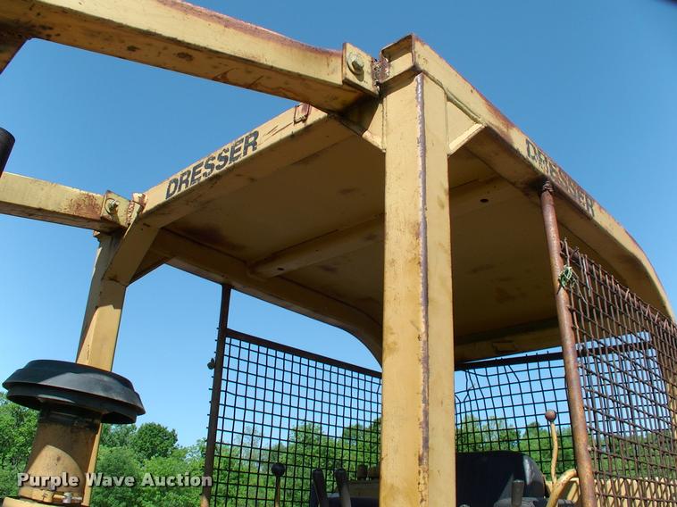 image for item L3046 1981 Dresser TD15C dozer