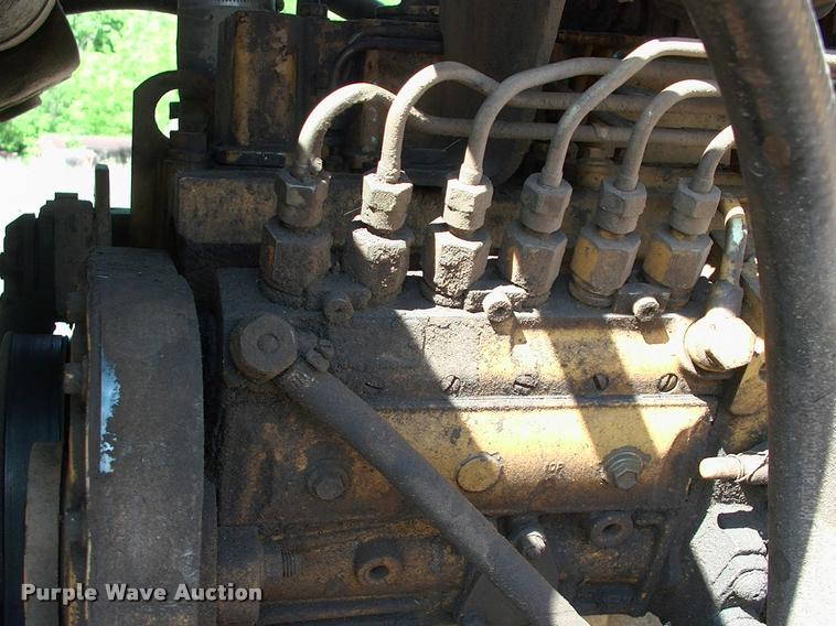 image for item L3046 1981 Dresser TD15C dozer