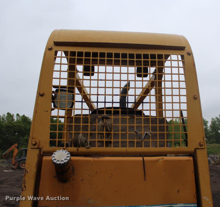 image for item L3048 1995 Dresser TD8H dozer