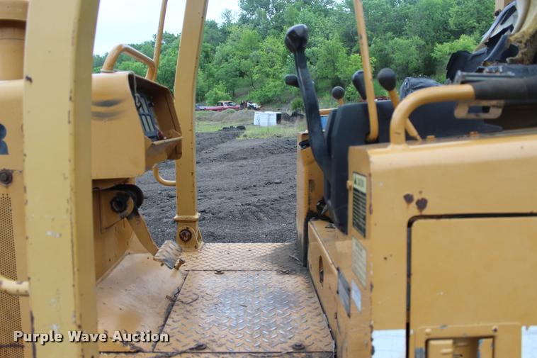 image for item L3048 1995 Dresser TD8H dozer