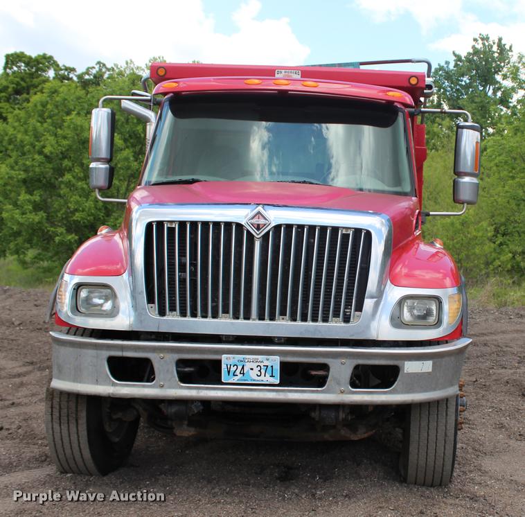 image for item L3050 2007 International 7500 dump truck