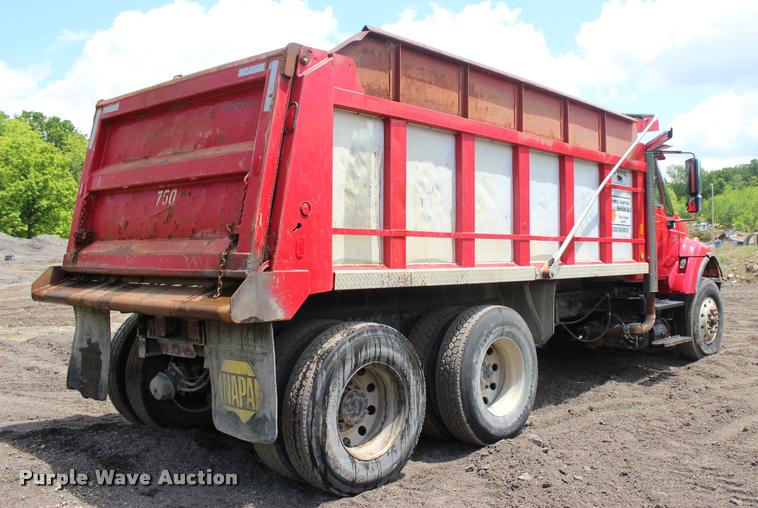 image for item L3050 2007 International 7500 dump truck
