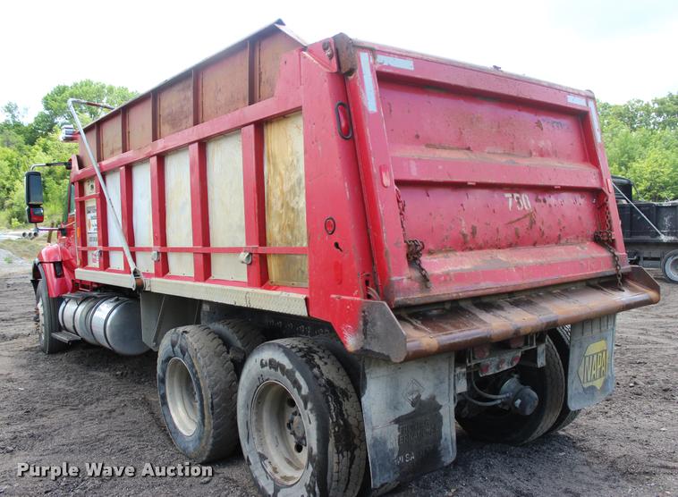 image for item L3050 2007 International 7500 dump truck