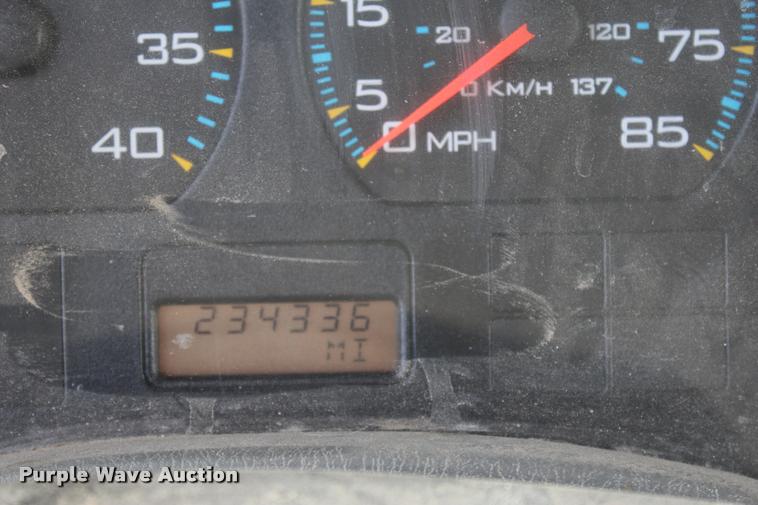 image for item L3050 2007 International 7500 dump truck