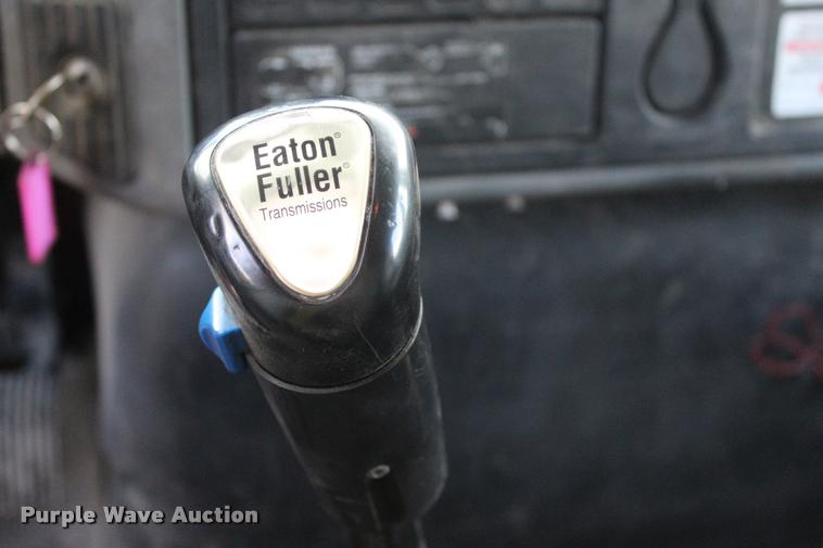 image for item L3050 2007 International 7500 dump truck