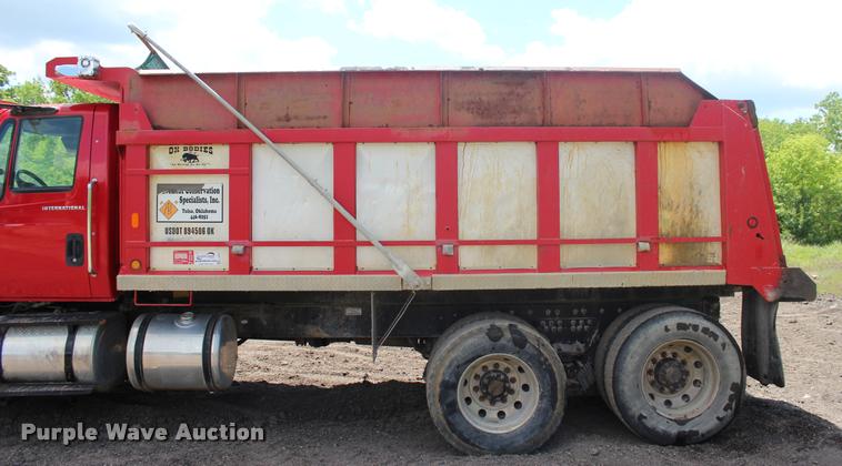 image for item L3050 2007 International 7500 dump truck