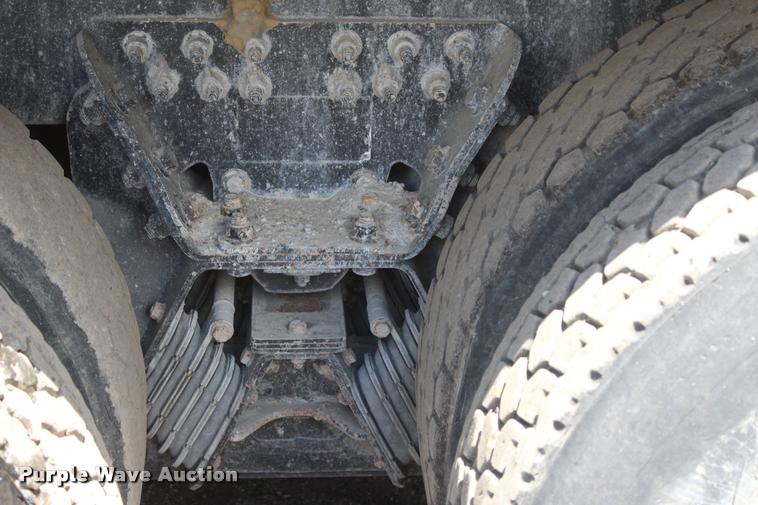 image for item L3050 2007 International 7500 dump truck