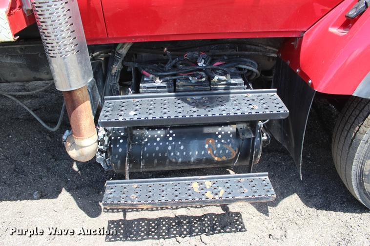 image for item L3050 2007 International 7500 dump truck