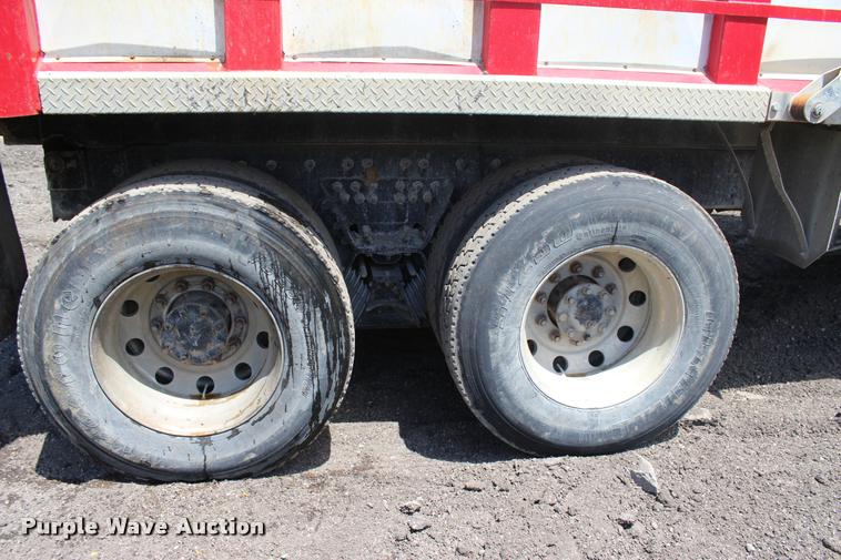 image for item L3050 2007 International 7500 dump truck