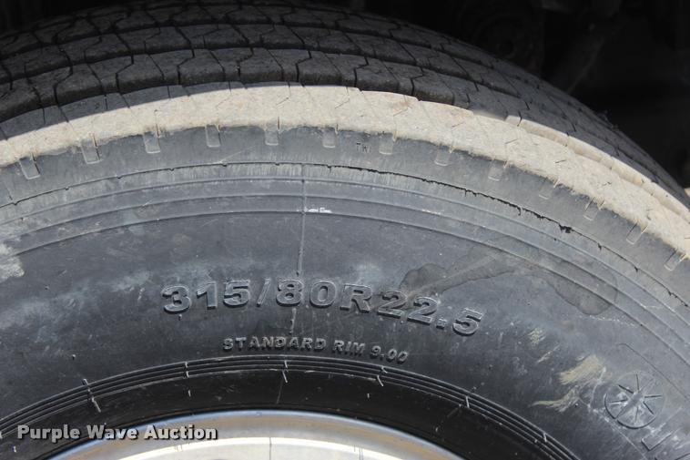 image for item L3050 2007 International 7500 dump truck