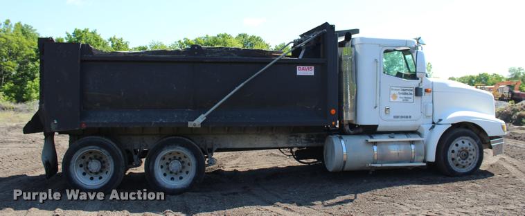 image for item L3052 2005 International 9400i dump truck