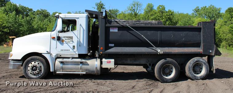 image for item L3052 2005 International 9400i dump truck