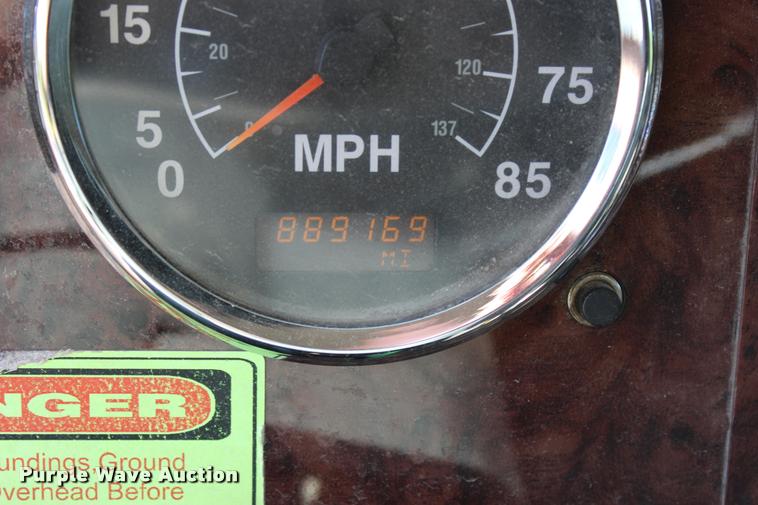 image for item L3052 2005 International 9400i dump truck