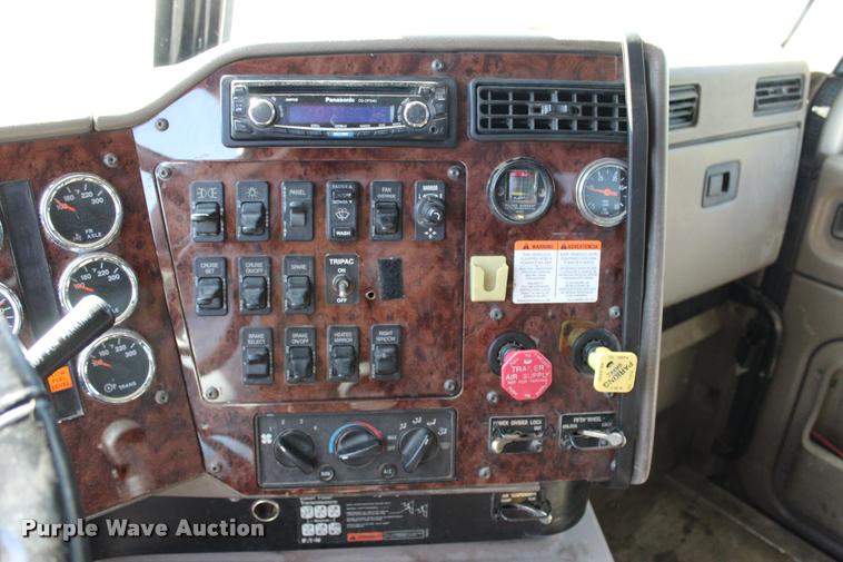 image for item L3052 2005 International 9400i dump truck