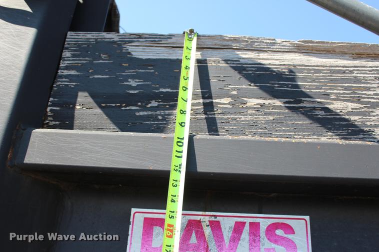 image for item L3052 2005 International 9400i dump truck