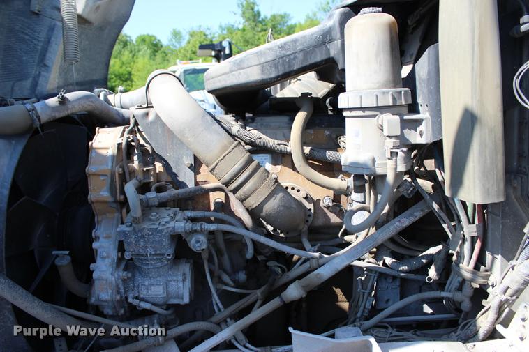 image for item L3052 2005 International 9400i dump truck