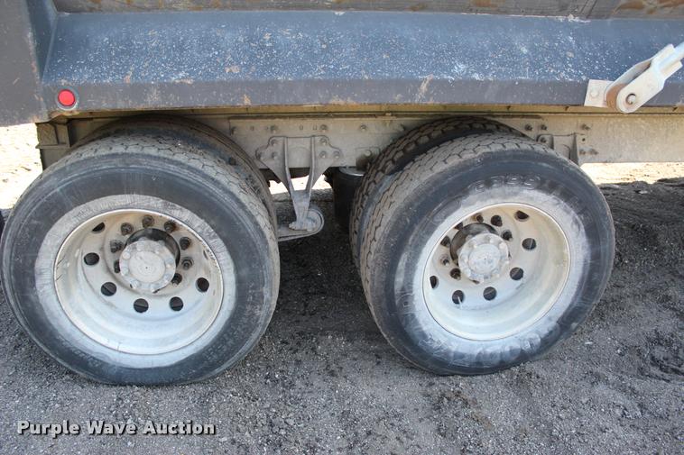 image for item L3052 2005 International 9400i dump truck