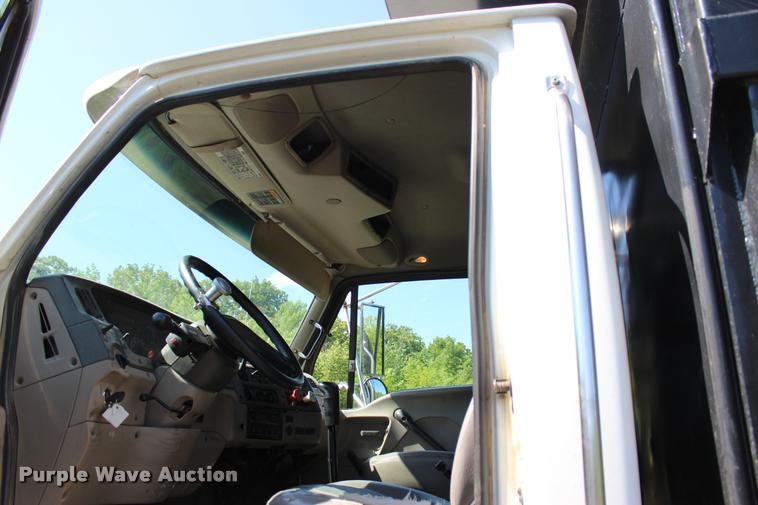 image for item L3053 2008 Sterling LT8500 dump truck