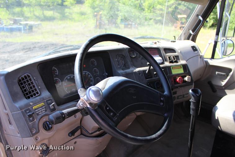 image for item L3053 2008 Sterling LT8500 dump truck