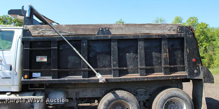 image for item L3053 2008 Sterling LT8500 dump truck