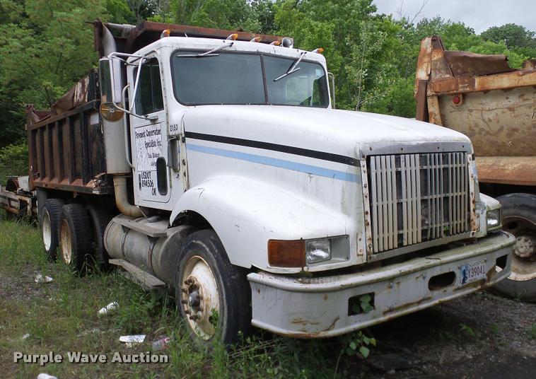 image for item L3058 1991 International 9400 dump truck