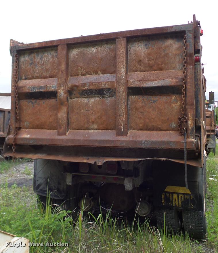image for item L3058 1991 International 9400 dump truck