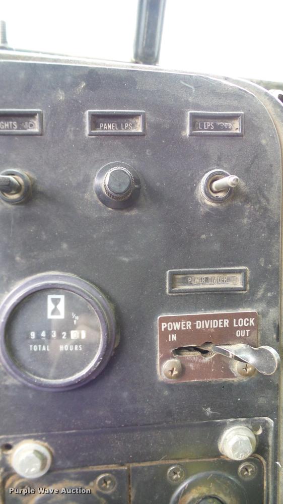 image for item L3058 1991 International 9400 dump truck