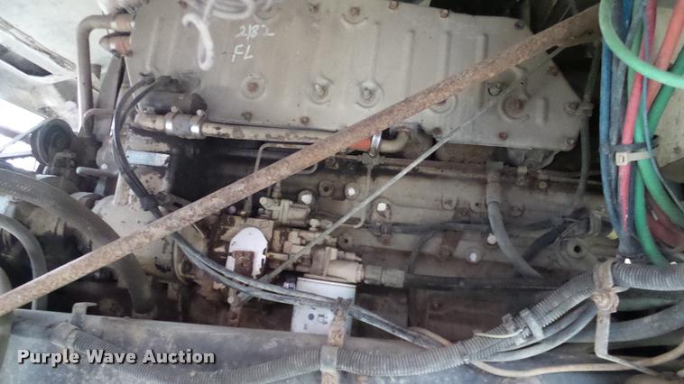 image for item L3058 1991 International 9400 dump truck