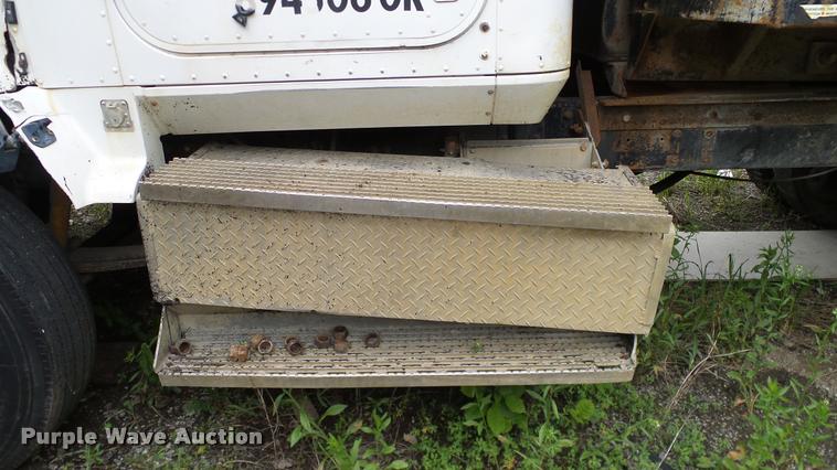 image for item L3058 1991 International 9400 dump truck