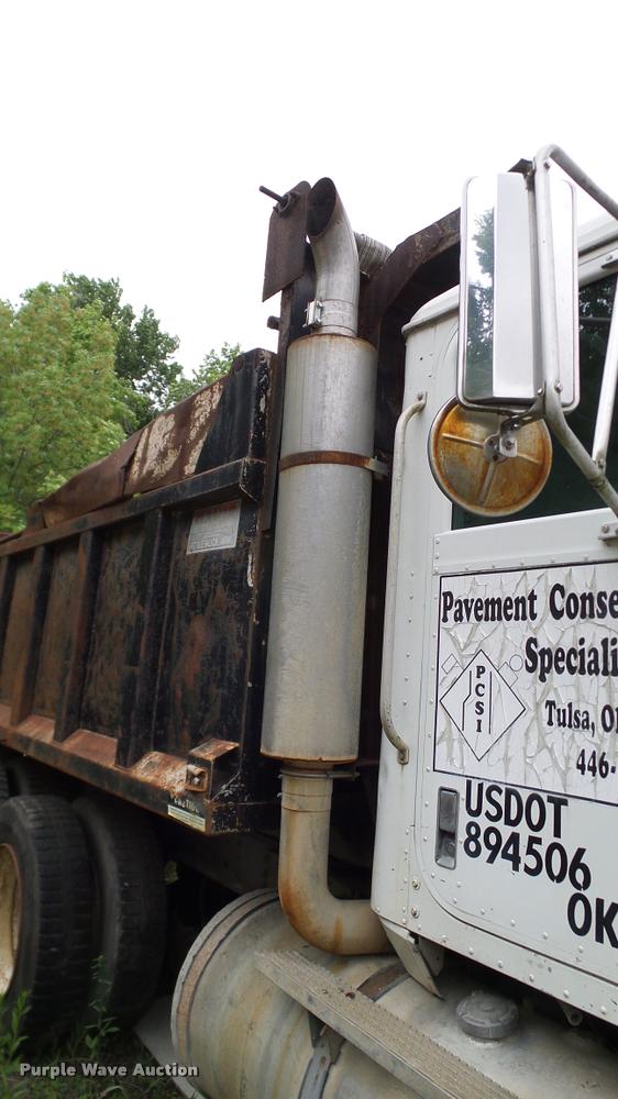 image for item L3058 1991 International 9400 dump truck