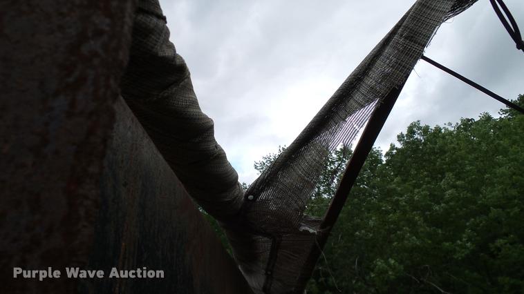 image for item L3058 1991 International 9400 dump truck