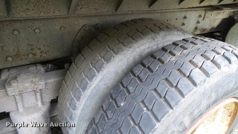 image for item L3058 1991 International 9400 dump truck