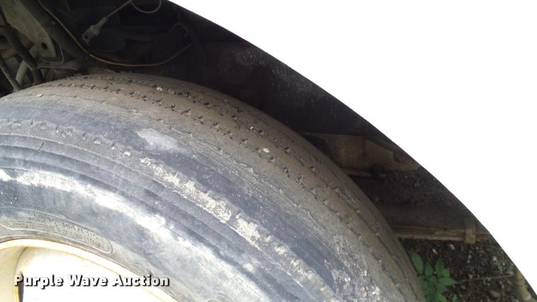 image for item L3058 1991 International 9400 dump truck