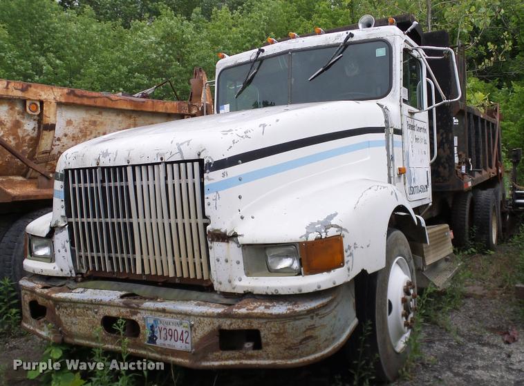 image for item L3059 1991 International 9400 dump truck