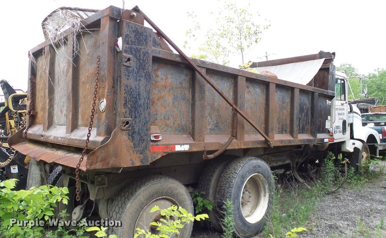 image for item L3059 1991 International 9400 dump truck