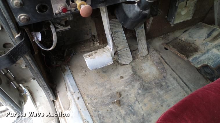 image for item L3059 1991 International 9400 dump truck