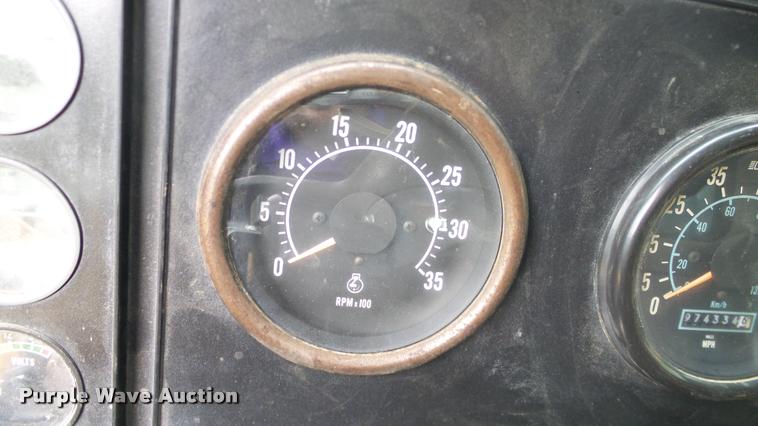 image for item L3059 1991 International 9400 dump truck