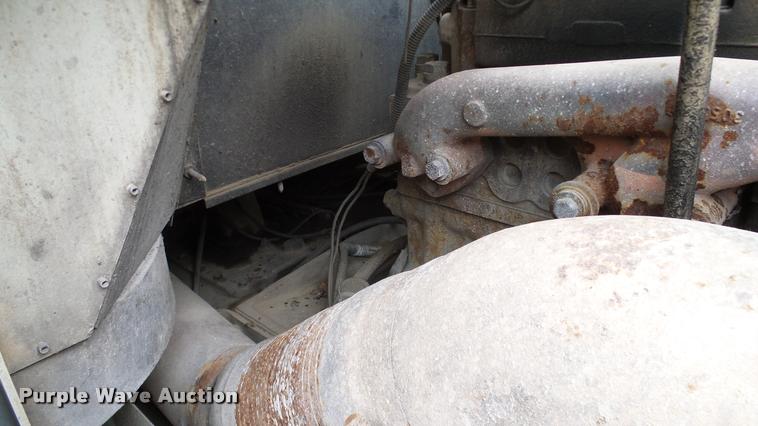 image for item L3059 1991 International 9400 dump truck