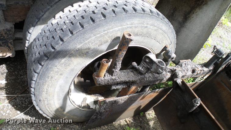 image for item L3059 1991 International 9400 dump truck