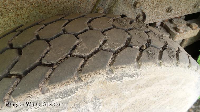 image for item L3059 1991 International 9400 dump truck