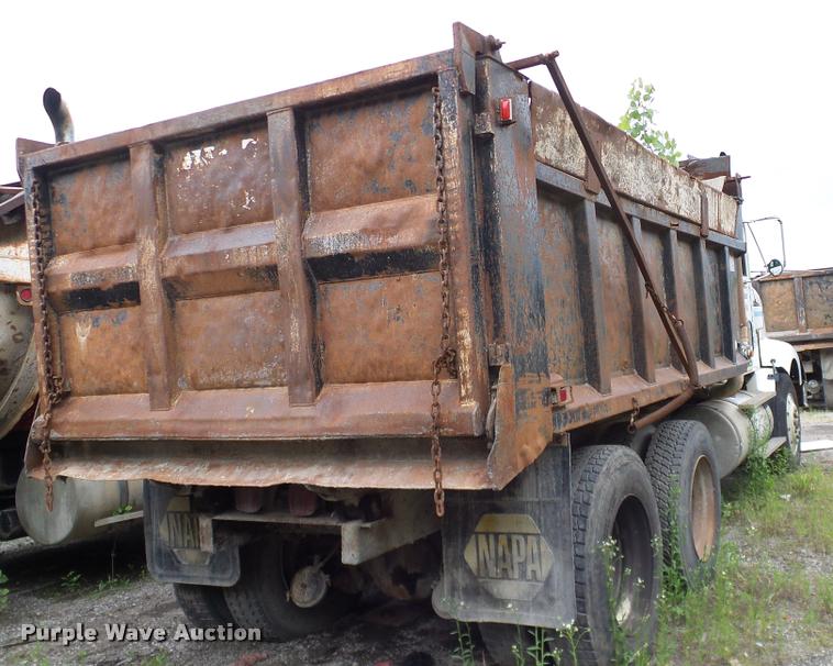 image for item L3062 1991 International 9400 dump truck