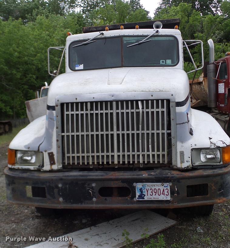 image for item L3062 1991 International 9400 dump truck