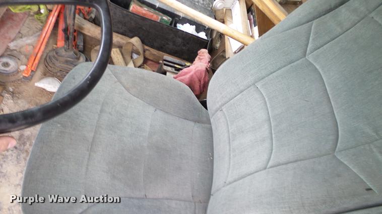 image for item L3062 1991 International 9400 dump truck