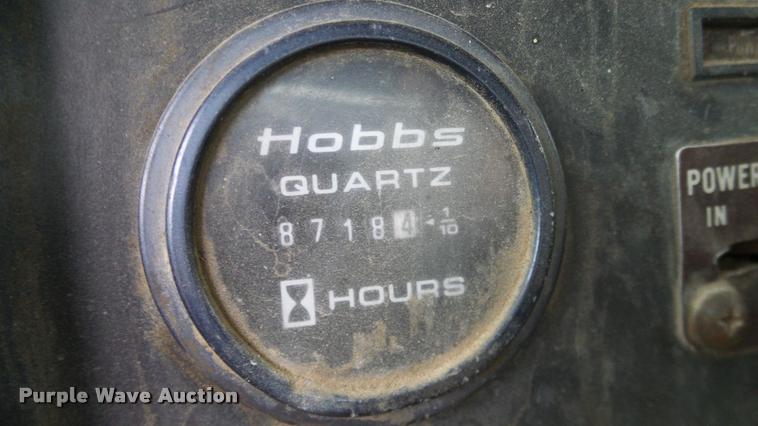 image for item L3062 1991 International 9400 dump truck