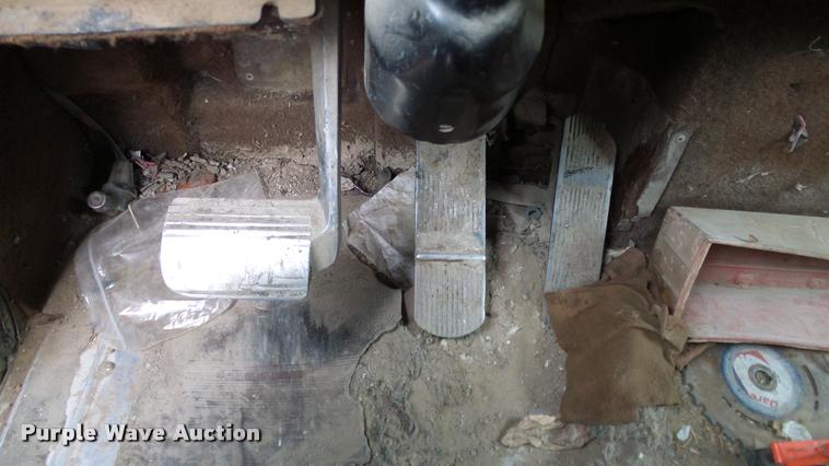 image for item L3062 1991 International 9400 dump truck