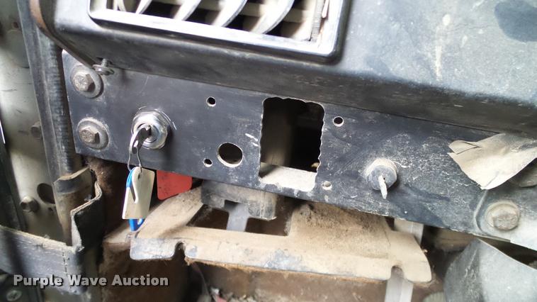 image for item L3062 1991 International 9400 dump truck