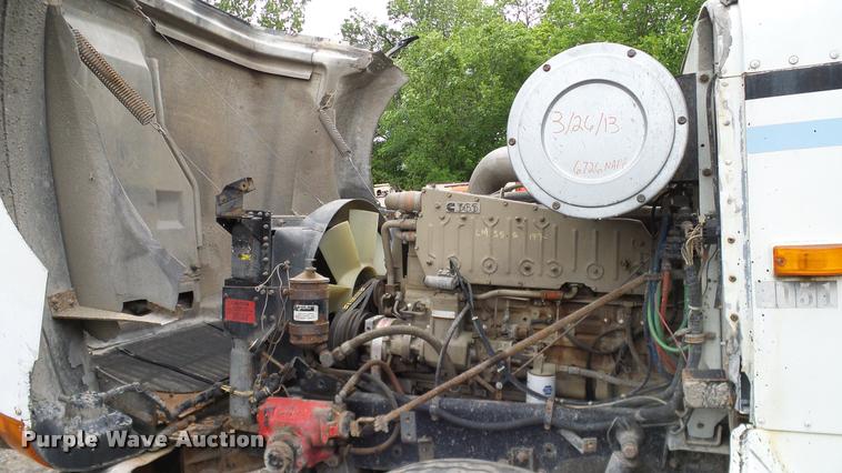 image for item L3062 1991 International 9400 dump truck