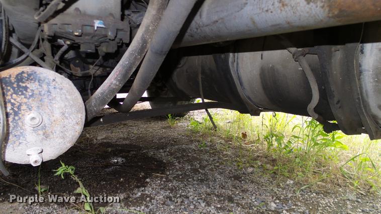 image for item L3062 1991 International 9400 dump truck