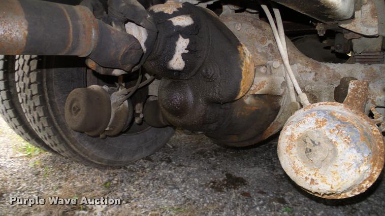 image for item L3062 1991 International 9400 dump truck